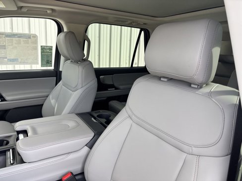 New 2025 Ford Expedition Max Active image 21