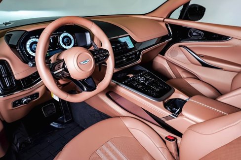 New 2025 Aston Martin DBX 707 image 22