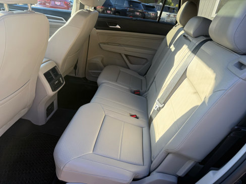 Used 2023 Volkswagen Atlas SEL image 12