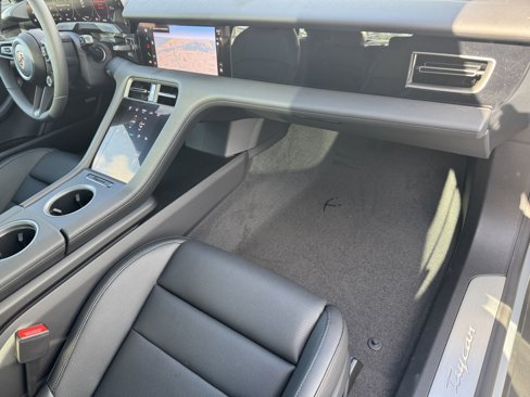 New 2025 Porsche Taycan image 14