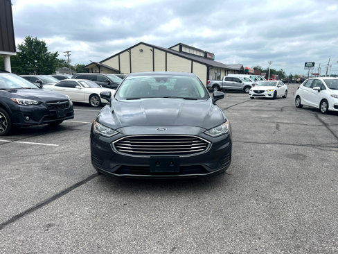 Used 2020 Ford Fusion SE image 3