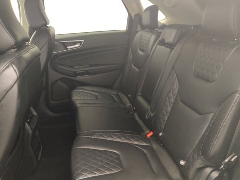 Used 2024 Ford Edge Titanium image 18