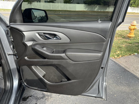 Used 2019 Chevrolet Traverse LS image 11