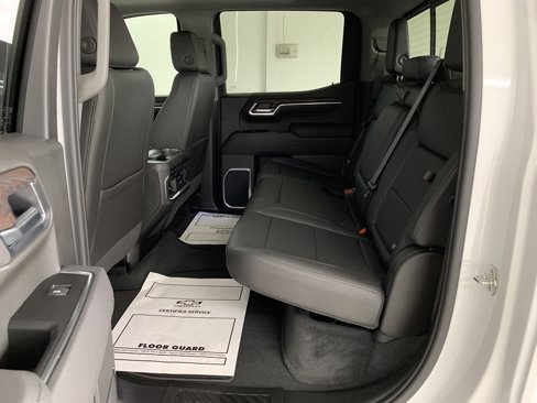 New 2026 GMC Sierra 1500 SLT w/ SLT Convenience Package image 46