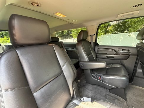 Used 2011 GMC Yukon XL Denali image 26