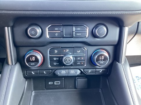 Certified 2024 Chevrolet Tahoe Z71 w/ Luxury Package image 37