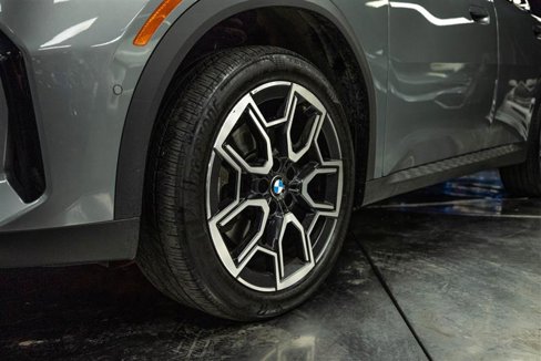 Used 2025 BMW X2 xDrive28i image 3