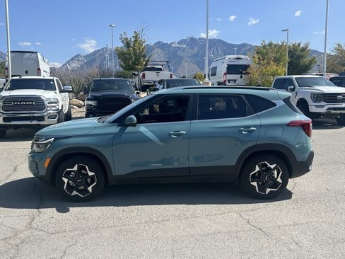 Used 2025 Kia Seltos EX w/ EX Sunroof Package image 6