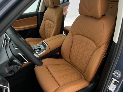 New 2026 BMW X7 xDrive40i image 8