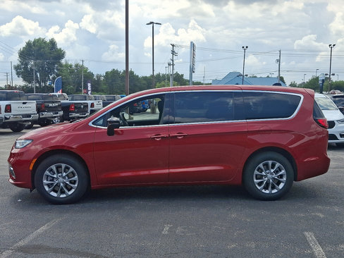 New 2025 Chrysler Pacifica Select image 5