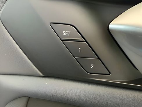 Used 2026 BMW X7 xDrive40i image 26