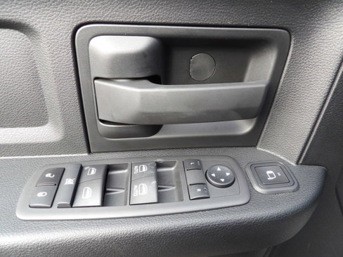 Used 2024 RAM 3500 Tradesman w/ Chrome Appearance Group image 15