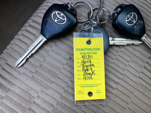 Used 2012 Toyota RAV4 FWD V6 image 12