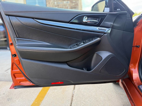 Used 2020 Nissan Maxima SR w/ Sport Mat Group image 26