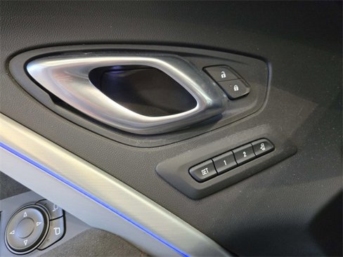 Used 2022 Chevrolet Camaro ZL1 image 30