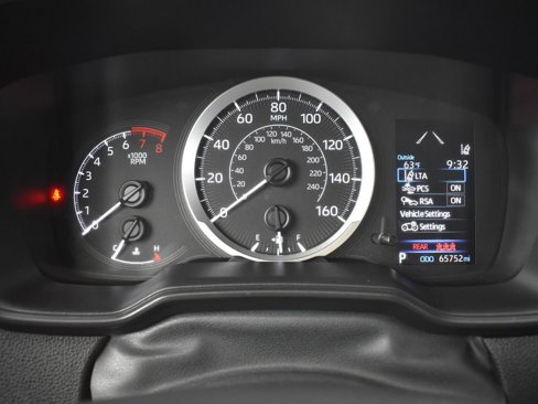 Used 2022 Toyota Corolla LE image 12
