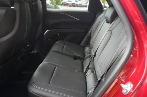 Used 2024 Cadillac Lyriq Sport image 37