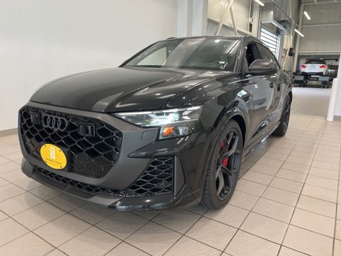New 2025 Audi RS Q8 performance image 3