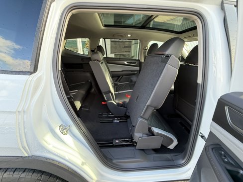 New 2025 Volkswagen Atlas Peak Edition SE image 26