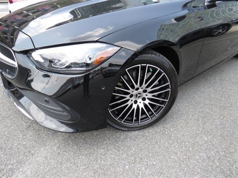 Used 2025 Mercedes-Benz C 300 4MATIC Sedan image 23
