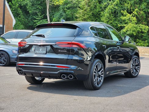 New 2025 Maserati Grecale GT image 2