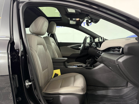 Used 2025 Buick Envista Avenir image 11