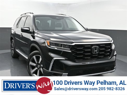 Used 2024 Honda Pilot Touring image 1