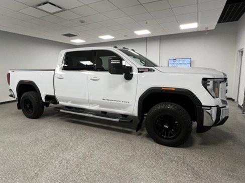 Used 2024 GMC Sierra 3500 SLE w/ SLE Convenience Package image 15