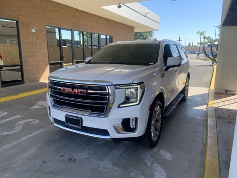 Certified 2022 GMC Yukon XL SLT w/ SLT Luxury Package image 1