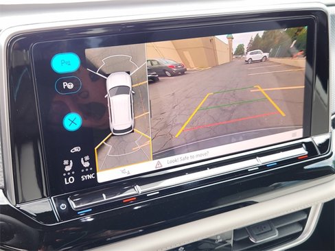 New 2025 Volkswagen Atlas Cross Sport SEL Premium R-Line image 18
