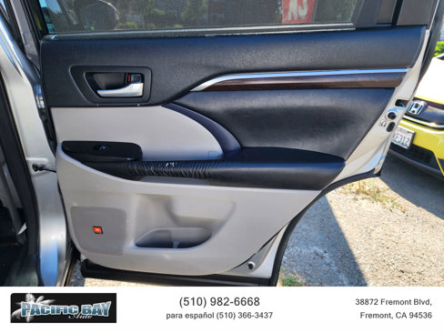Used 2015 Toyota Highlander Limited Platinum image 22