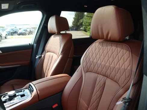 New 2026 BMW X7 xDrive40i w/ Executive Package image 7