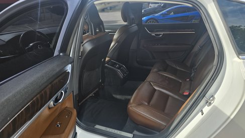 Used 2018 Volvo S90 T5 Momentum w/ Convenience Package image 22