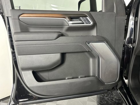 New 2025 GMC Sierra 2500 Denali w/ Denali Reserve Package image 9