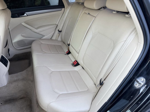 Used 2014 Volkswagen Passat TDI SE image 23