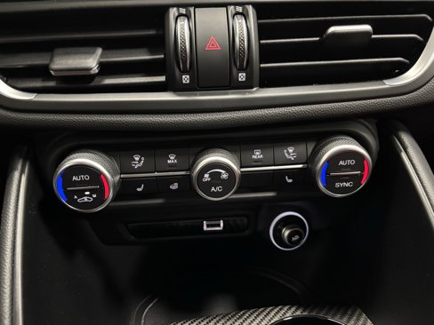 New 2024 Alfa Romeo Giulia Quadrifoglio image 18