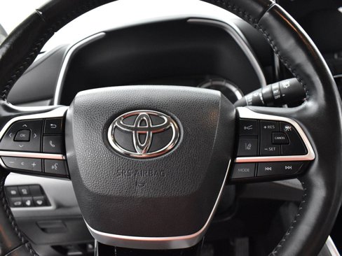 Used 2022 Toyota Highlander Limited image 19