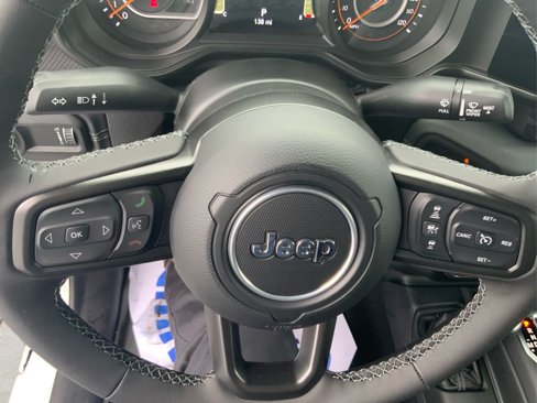 New 2025 Jeep Gladiator Rubicon w/ Convenience Group image 16