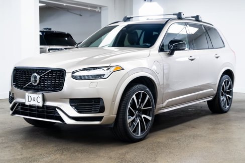 Used 2023 Volvo XC90 T8 Plus image 3