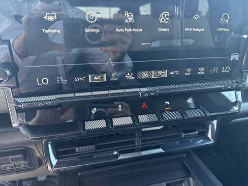 New 2026 GMC Hummer EV SUV image 15