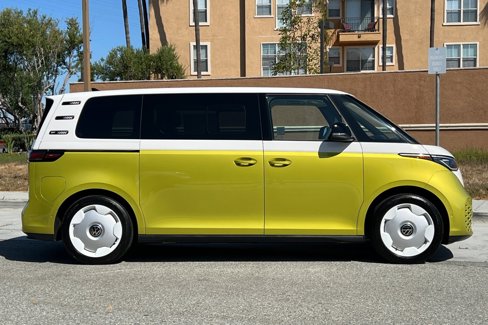 New 2025 Volkswagen ID. Buzz 1st Edition image 3