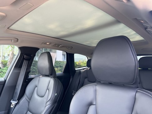 Certified 2025 Volvo XC60 B5 Ultra w/ Climate Package image 16