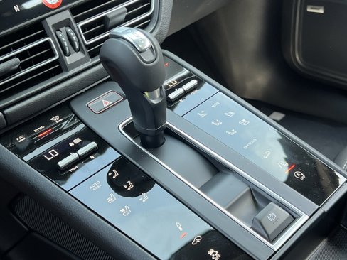New 2026 Porsche Macan GTS image 29