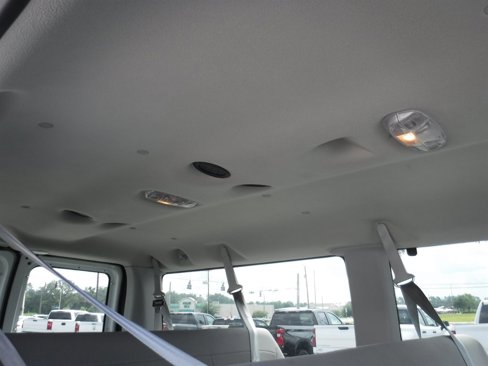 Used 2006 Ford E-350 and Econoline 350 Super Duty Wagon image 7