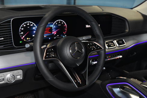 New 2026 Mercedes-Benz GLS 450 4MATIC image 2