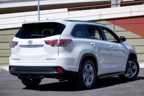 Used 2016 Toyota Highlander Limited image 24