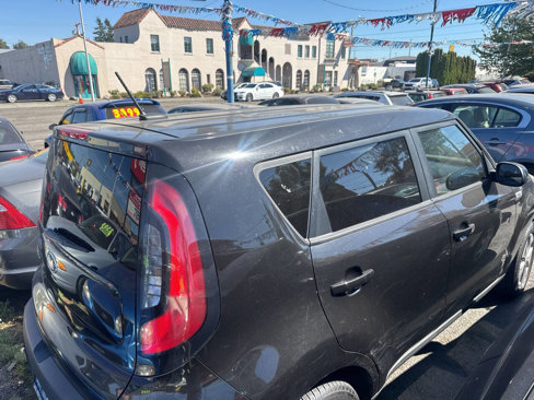 Used 2015 Kia Soul image 3