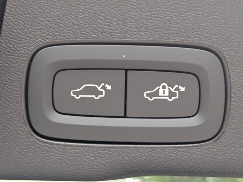 New 2026 Volvo XC60 T8 Ultra w/ Protection Package Premier image 14