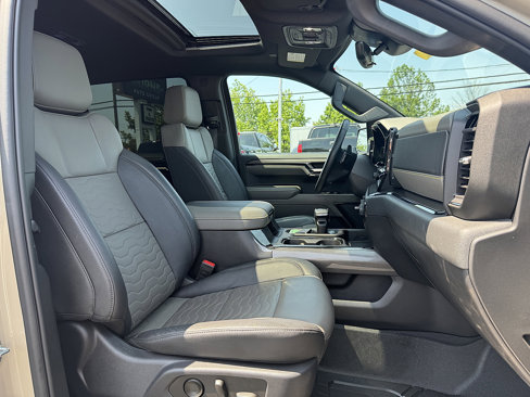 Used 2023 Chevrolet Silverado 1500 ZR2 image 11