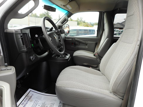 Used 2017 Chevrolet Express 3500 LT w/ LT Preferred Equipment Group image 12
